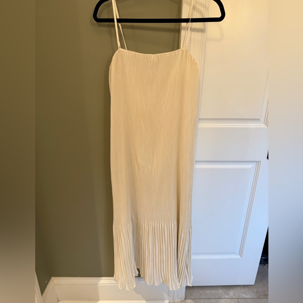 Abercrombie & Fitch Cream Pleated Midi Dress